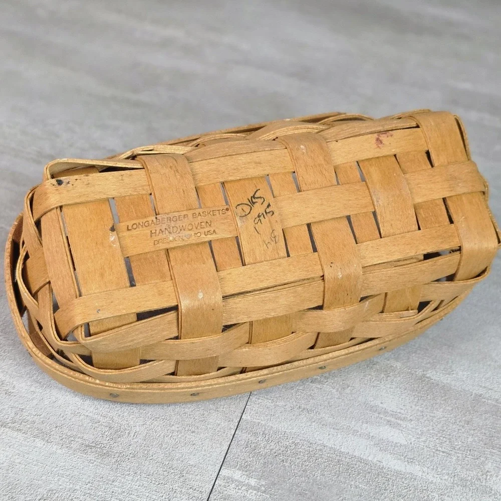 vintage 1997 Longaberger Oval Basket with leather handles 2x4x8